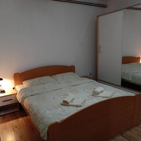 Apartmani Dora Leskovac Leskovac  Ngoại thất bức ảnh
