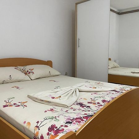 Apartmani Dora Leskovac Leskovac  Ngoại thất bức ảnh
