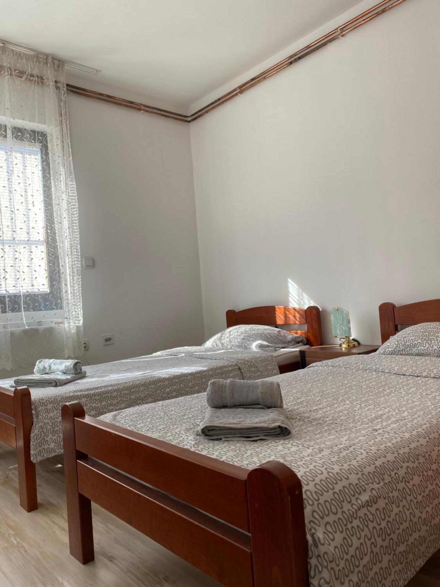 Apartmani Dora Leskovac Leskovac  Ngoại thất bức ảnh
