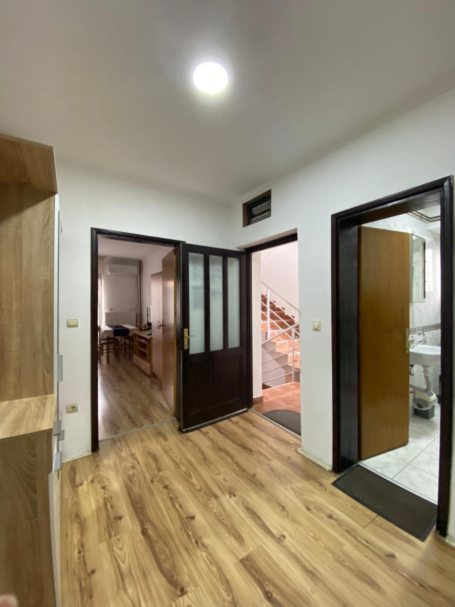 Apartmani Dora Leskovac Leskovac  Ngoại thất bức ảnh