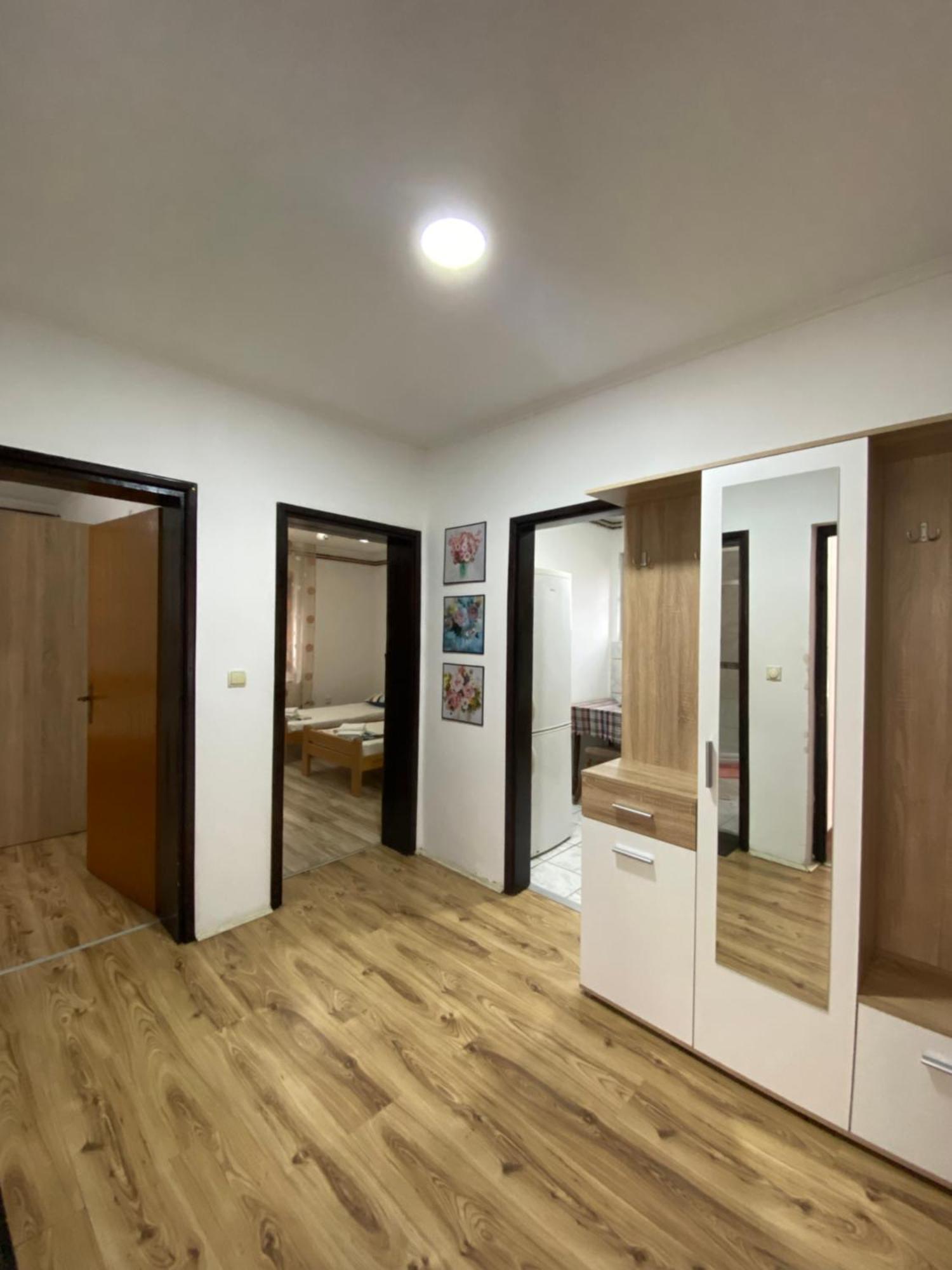 Apartmani Dora Leskovac Leskovac  Ngoại thất bức ảnh