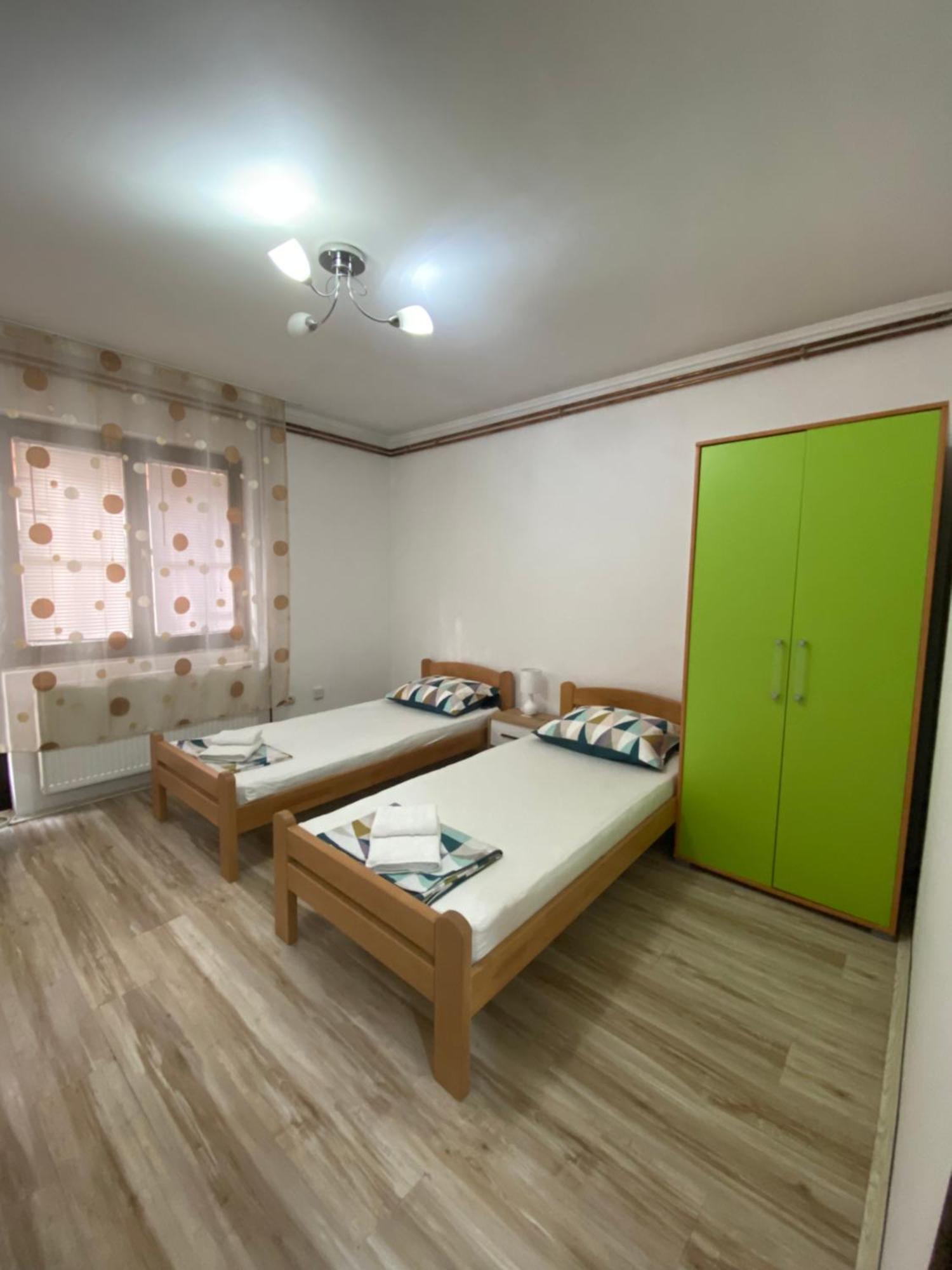 Apartmani Dora Leskovac Leskovac  Ngoại thất bức ảnh