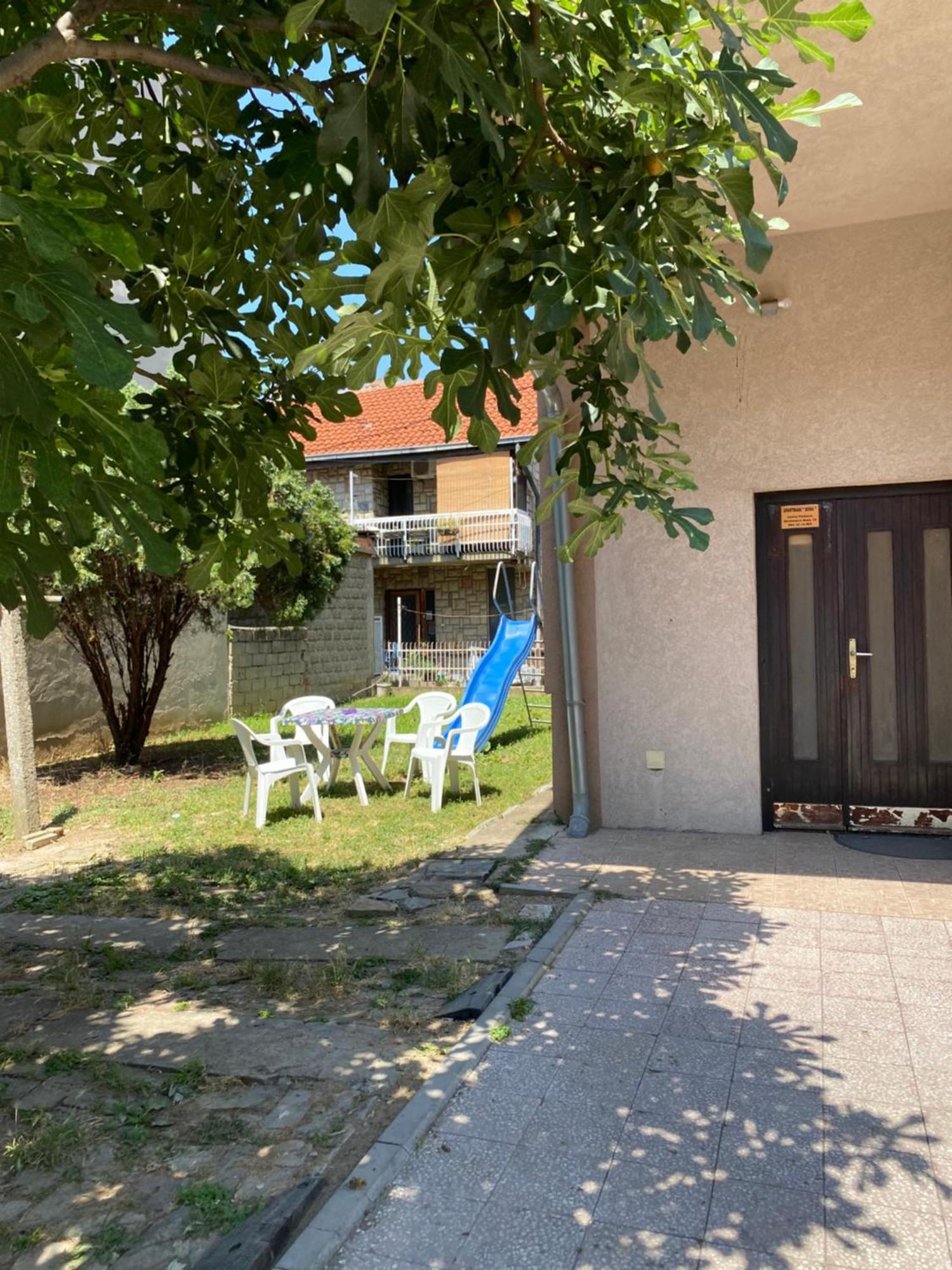 Apartmani Dora Leskovac Leskovac  Ngoại thất bức ảnh